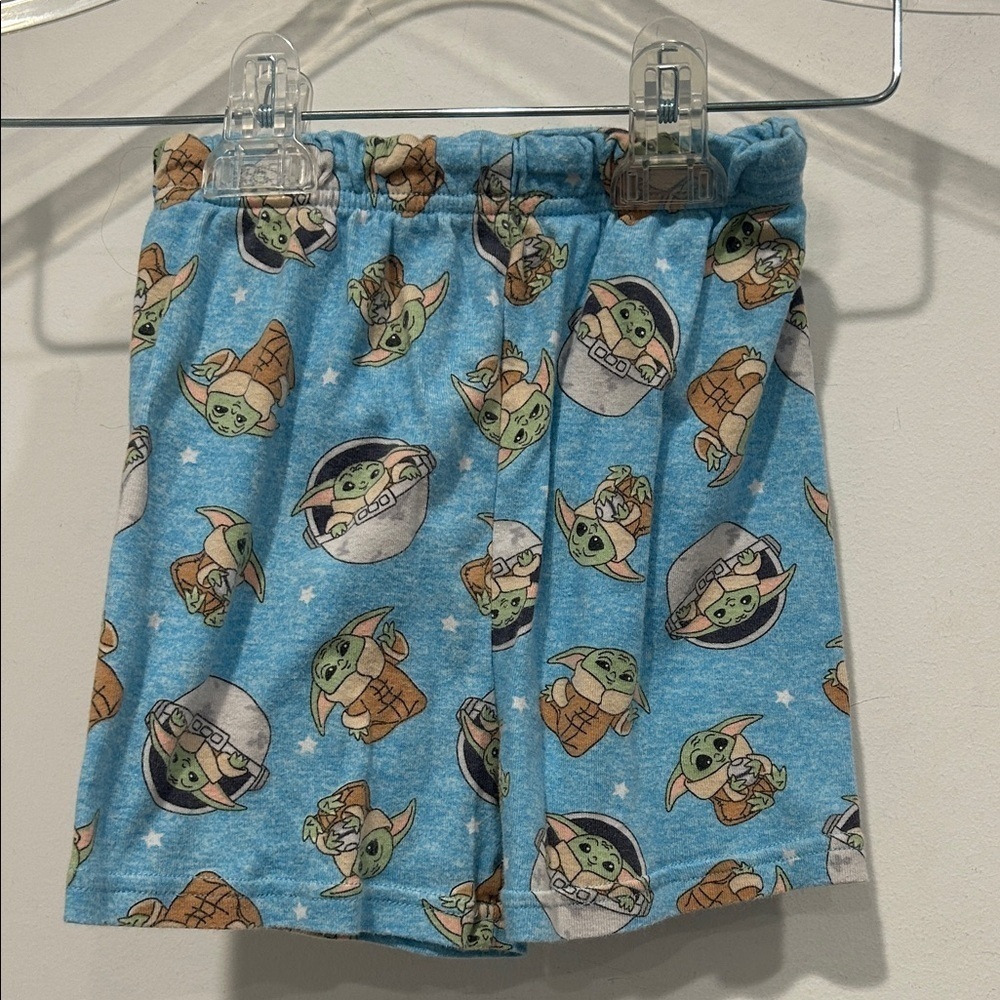 Star Wars Blue Baby Yoda Print Casual Shorts boys size 7 sleep shorts